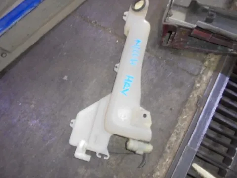 Δοχείο Υαλοκαθαριστήρων για HONDA HRV (2001 - 2005) (GH) Δοχείο Υαλοκαθαριστήρων για HONDA HRV (2001 - 2005) (GH)