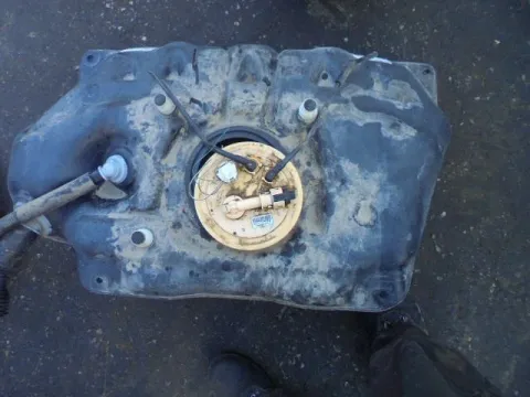 Δεξαμενή Καυσίμου (Ρεζερβουάρ) για TOYOTA YARIS (2015 - 2017) *ΔΒ* Δεξαμενή Καυσίμου (Ρεζερβουάρ) για TOYOTA YARIS (2015 - 2017) *ΔΒ*