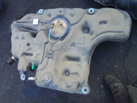 Δεξαμενή Καυσίμου (Ρεζερβουάρ) για TOYOTA COROLLA (2013 - 2016)  *ΔΒ* Δεξαμενή Καυσίμου (Ρεζερβουάρ) για TOYOTA COROLLA (2013 - 2016)  *ΔΒ*