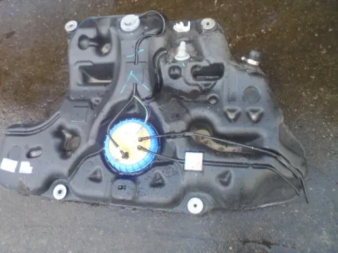 Δεξαμενή Καυσίμου (Ρεζερβουάρ) για TOYOTA COROLLA (2013 - 2016) **Δ** Δεξαμενή Καυσίμου (Ρεζερβουάρ) για TOYOTA COROLLA (2013 - 2016) **Δ**