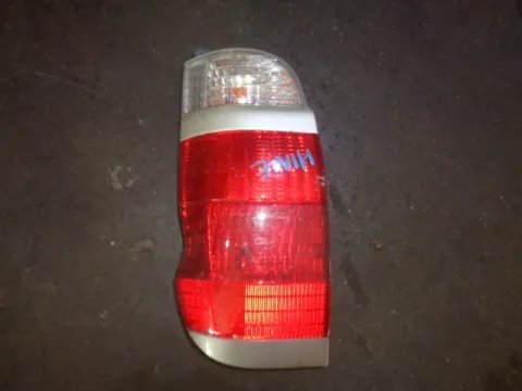 Φανάρι Πίσω Αριστερό (J) για TOYOTA HI-ACE (2005- ) QUANTUM Φανάρι Πίσω Αριστερό (J) για TOYOTA HI-ACE (2005- ) QUANTUM