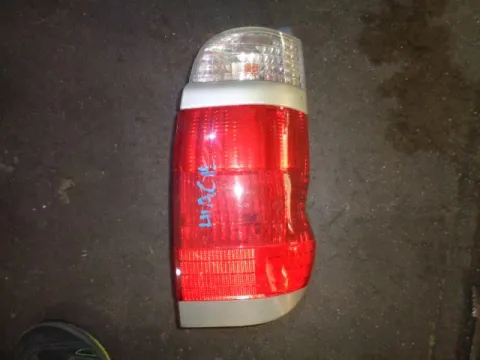 Φανάρι Πίσω Δεξί (J) για TOYOTA HI-ACE (2005- ) QUANTUM Φανάρι Πίσω Δεξί (J) για TOYOTA HI-ACE (2005- ) QUANTUM