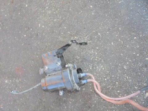 Βάση και Φίλτρο Πετρελαίου για RENAULT CLIO (2013 - ) **Δ** - 