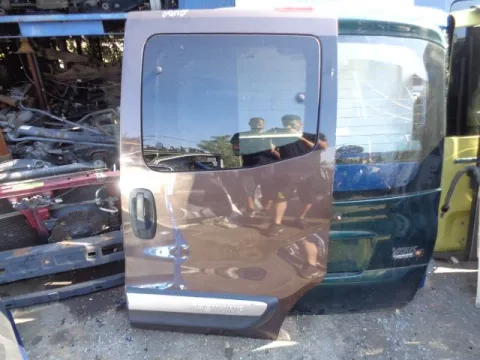 Πόρτα Αριστερή Συρόμενη Με Τζάμι για FIAT QUBO (2008 - ) *Γ* Πόρτα Αριστερή Συρόμενη Με Τζάμι για FIAT QUBO (2008 - ) *Γ*