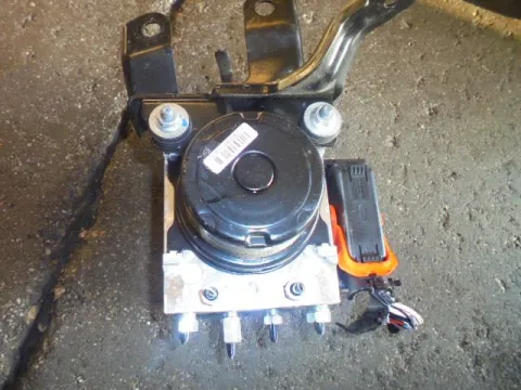Μονάδα ABS 445400D280 για TOYOTA YARIS (2015 - 2017) Μονάδα ABS 445400D280 για TOYOTA YARIS (2015 - 2017)