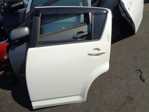 Πόρτα Πίσω Αριστερή για DAIHATSU SIRION (2006 - ) (M300) (M301) Πόρτα Πίσω Αριστερή για DAIHATSU SIRION (2006 - ) (M300) (M301)