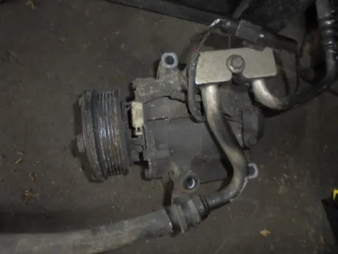 Συμπιεστής A-C (Κομπρέσορας) για FORD KA (1997 - 2008) (RB) Συμπιεστής A-C (Κομπρέσορας) για FORD KA (1997 - 2008) (RB)