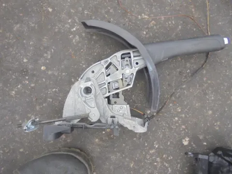 Χειρόφρενο για SEAT LEON (2005 - 2009) (1P) **Δ** Χειρόφρενο για SEAT LEON (2005 - 2009) (1P) **Δ**