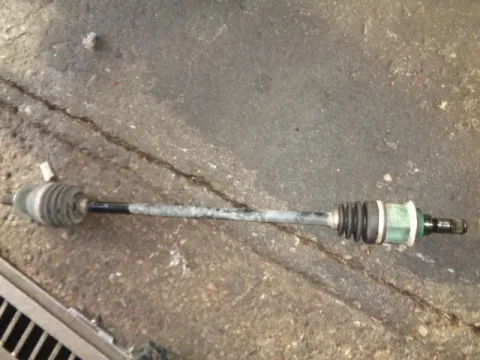 Ημιαξόνιο Εμπρός Δεξί Αυτόματο για DAIHATSU TERIOS (2006 - 2009) (J200) Ημιαξόνιο Εμπρός Δεξί Αυτόματο για DAIHATSU TERIOS (2006 - 2009) (J200)