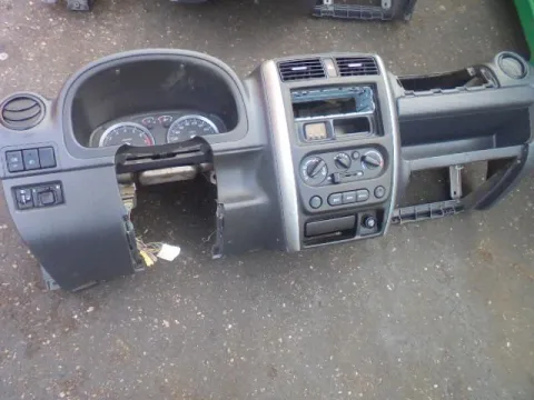 Ταμπλό για SUZUKI JIMNY (2005 - 2013) (SN) *Δ* Ταμπλό για SUZUKI JIMNY (2005 - 2013) (SN) *Δ*