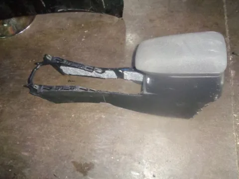Υποβραχιόνιο(Τεμπέλης) για TOYOTA AURIS (2013 - 2015) *Γ* Υποβραχιόνιο(Τεμπέλης) για TOYOTA AURIS (2013 - 2015) *Γ*