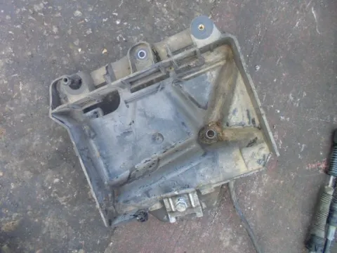 Βάση Μπαταρίας για SEAT IBIZA (2008 - 2013) (6J) **Δ** Βάση Μπαταρίας για SEAT IBIZA (2008 - 2013) (6J) **Δ**