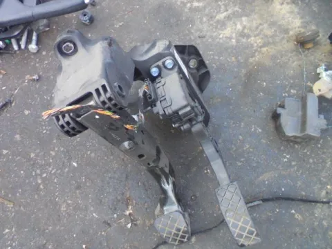 Σετ Πεταλιέρα για SEAT IBIZA (2008 - 2013) (6J) **Δ** Σετ Πεταλιέρα για SEAT IBIZA (2008 - 2013) (6J) **Δ**