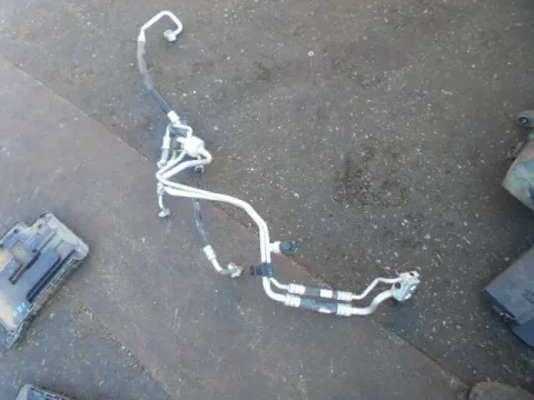 Σωλήνας A-C για HYUNDAI i20 (2012 - 2015) ( ) **Δ** Σωλήνας A-C για HYUNDAI i20 (2012 - 2015) ( ) **Δ**