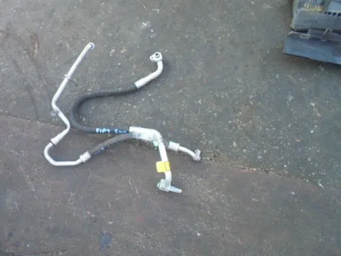 Σωλήνας A-C για FIAT 500 (2007 - 2016) **Δ** Σωλήνας A-C για FIAT 500 (2007 - 2016) **Δ**