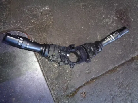 Διακόπτης Φώτων-Φλάς για HYUNDAI i20 (2012 - 2015) ( ) Διακόπτης Φώτων-Φλάς για HYUNDAI i20 (2012 - 2015) ( )