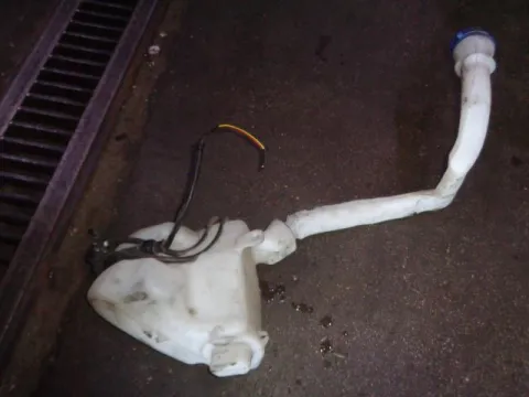 Δοχείο Υαλοκαθαριστήρων Με Μοτέρ για PEUGEOT 208 (2012 - 2016) ( ) , (2016 - ) Δοχείο Υαλοκαθαριστήρων Με Μοτέρ για PEUGEOT 208 (2012 - 2016) ( ) , (2016 - )
