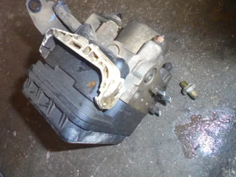 Μονάδα ABS 5610076J0 για SUZUKI JIMNY (2005 - 2013) (SN) Μονάδα ABS 5610076J0 για SUZUKI JIMNY (2005 - 2013) (SN)