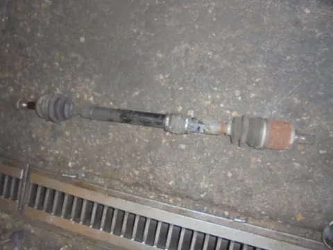 Ημιαξόνιο Εμπρός Δεξί Με ABS για NISSAN ALMERA (1995 - 1998) (N15) Ημιαξόνιο Εμπρός Δεξί Με ABS για NISSAN ALMERA (1995 - 1998) (N15)