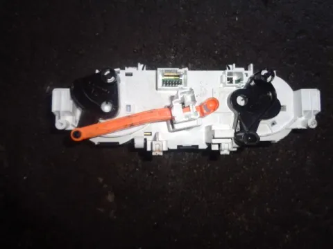 Χειριστήρια Καλοριφέρ για CITROEN C3 (2017 - ) 1600 Diesel e-HDi 115hp BH02 -  Χειριστήρια Καλοριφέρ για CITROEN C3 (2017 - ) 1600 Diesel e-HDi 115hp BH02 -