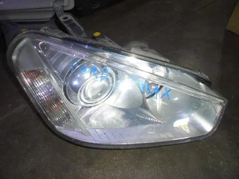 Φανάρι Εμπρός Δεξί ΧΕΝΟΝ για FORD C-MAX (2007 - 2010) Mk1b (C214) Φανάρι Εμπρός Δεξί ΧΕΝΟΝ για FORD C-MAX (2007 - 2010) Mk1b (C214)