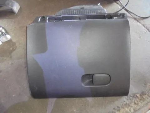 Ντουλαπάκι για CITROEN C3 (2017 - ) *Γ* Ντουλαπάκι για CITROEN C3 (2017 - ) *Γ*