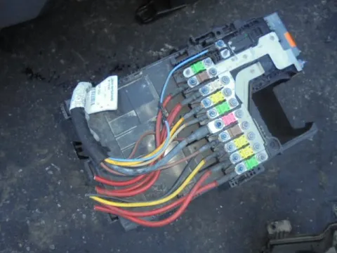 Βάση Μπαταρίας για CITROEN C4 (2012- ) ( )  *Δ* Βάση Μπαταρίας για CITROEN C4 (2012- ) ( )  *Δ*