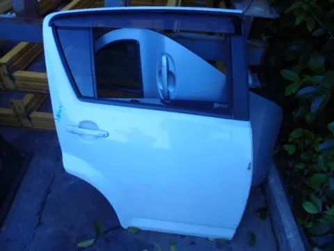 Πόρτα Πίσω Δεξιά για DAIHATSU SIRION (2006 - ) (M300) (M301) Πόρτα Πίσω Δεξιά για DAIHATSU SIRION (2006 - ) (M300) (M301)