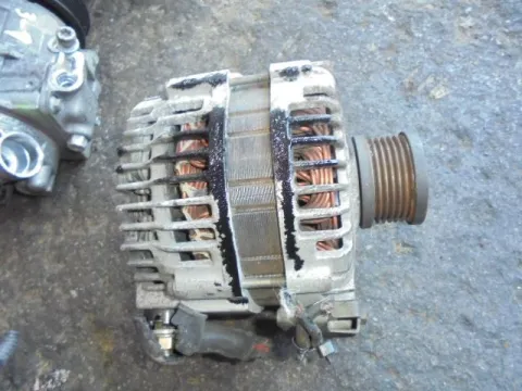 Δυναμό - Εναλλάκτης για NISSAN X-TRAIL (2001 - 2003) (T30) Δυναμό - Εναλλάκτης για NISSAN X-TRAIL (2001 - 2003) (T30)