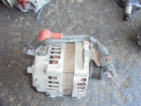 Δυναμό - Εναλλάκτης για NISSAN X-TRAIL (2001 - 2003) (T30) Δυναμό - Εναλλάκτης για NISSAN X-TRAIL (2001 - 2003) (T30)