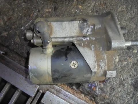 Μίζα για TOYOTA HI-LUX (1984 - 1988) (RN50-60) 2400 (2L) diesel 75 (LN51) Μίζα για TOYOTA HI-LUX (1984 - 1988) (RN50-60) 2400 (2L) diesel 75 (LN51)
