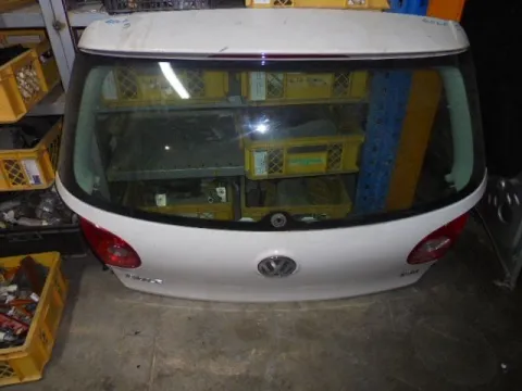 Καπό-Πόρτα Πίσω Πορτ-Μπαγκάζ για VW GOLF (2004 - 2008) Mk5 (1K1) Καπό-Πόρτα Πίσω Πορτ-Μπαγκάζ για VW GOLF (2004 - 2008) Mk5 (1K1)