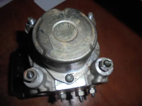 Μονάδα ABS 5610076j0/1338000250 για SUZUKI JIMNY (2005 - 2013) (SN) Μονάδα ABS 5610076j0/1338000250 για SUZUKI JIMNY (2005 - 2013) (SN)