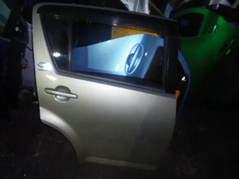 Πόρτα Πίσω Δεξιά για DAIHATSU SIRION (2006 - ) (M300) (M301) Πόρτα Πίσω Δεξιά για DAIHATSU SIRION (2006 - ) (M300) (M301)