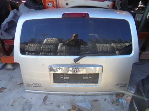 Πορτ-Μπαγκάζ για DODGE NITRO (2007 - ) Πορτ-Μπαγκάζ για DODGE NITRO (2007 - )
