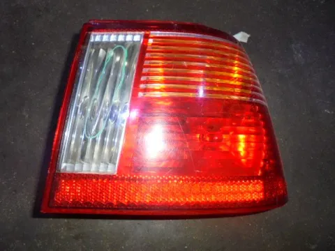 Φανάρι Πίσω Δεξί ΡΑΓΙΣΜΕΝΟ για SEAT IBIZA (1999 - 2002) (6K) Φανάρι Πίσω Δεξί ΡΑΓΙΣΜΕΝΟ για SEAT IBIZA (1999 - 2002) (6K)