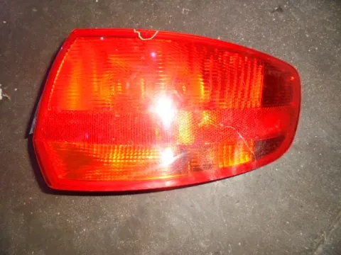 Φανάρι Πίσω Δεξί ΡΑΓΙΣΜΕΝΟ για AUDI A3 (2003 - 2005) (8P) Sportback - 5dr , (2005 - 2008) (8P) , (2008 - 2011) (8P) Φανάρι Πίσω Δεξί ΡΑΓΙΣΜΕΝΟ για AUDI A3 (2003 - 2005) (8P) Sportback - 5dr , (2005 - 2008) (8P) , (2008 - 2011) (8P)