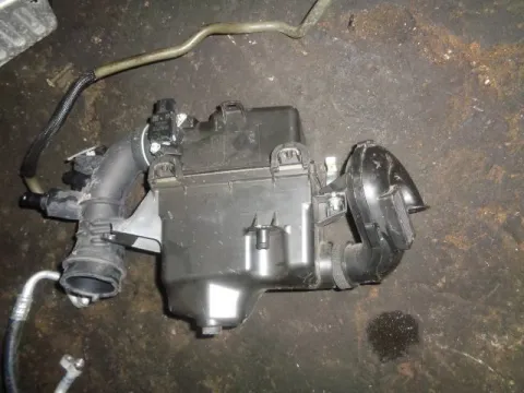 Φιλτροκούτι 177050M080 με Airflow 222040V020 / 1974005380 για TOYOTA YARIS (2015 - 2017) *Δ* Φιλτροκούτι 177050M080 με Airflow 222040V020 / 1974005380 για TOYOTA YARIS (2015 - 2017) *Δ*