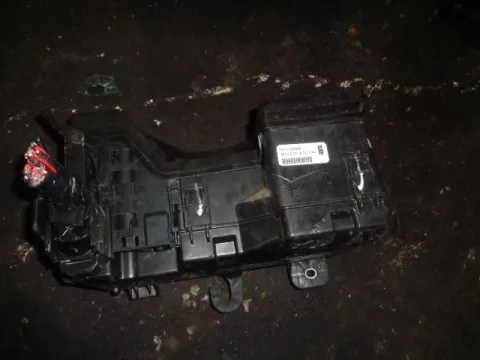 Ασφαλειοθήκη Μπαταρίας (Μεγάλη) για CITROEN C1 (2014 - ) *Δ* Ασφαλειοθήκη Μπαταρίας (Μεγάλη) για CITROEN C1 (2014 - ) *Δ*