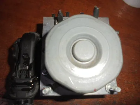 Μονάδα ABS 44510B4020 για DAIHATSU TERIOS (2006 - 2009) (J200) Μονάδα ABS 44510B4020 για DAIHATSU TERIOS (2006 - 2009) (J200)