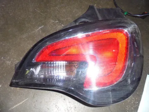 Φανάρι Πίσω Δεξί για OPEL ADAM (2013 - ) Φανάρι Πίσω Δεξί για OPEL ADAM (2013 - )