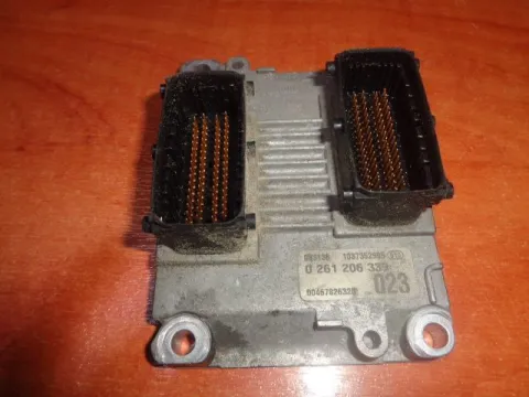 Εγκέφαλος Κινητήρα 0261206339 για FIAT PUNTO (1999 - 2003) (188) ΤΕΛΑΡΟ *5* ΔΙΑΦΟΡΟΙ  Εγκέφαλος Κινητήρα 0261206339 για FIAT PUNTO (1999 - 2003) (188) ΤΕΛΑΡΟ *5* ΔΙΑΦΟΡΟΙ