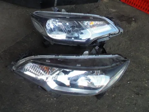 Μούρη (με καπό και φτερά) Ελατοματική για HONDA JAZZ (2015 - ) *Γ* -  Μούρη (με καπό και φτερά) Ελατοματική για HONDA JAZZ (2015 - ) *Γ* -