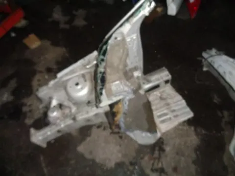 Σασί Εμπρός Δεξιό ( Κολόνα ) για FORD FIESTA (2002 - 2005) Mk5a *Δ* -  Σασί Εμπρός Δεξιό ( Κολόνα ) για FORD FIESTA (2002 - 2005) Mk5a *Δ* -