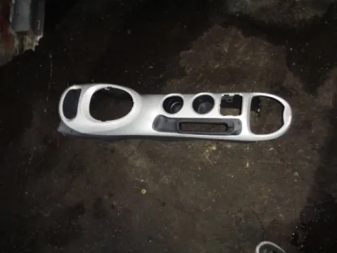 Κονσόλα Μεσαία για NISSAN JUKE (2014 - ) *Δ* Κονσόλα Μεσαία για NISSAN JUKE (2014 - ) *Δ*