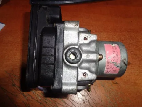 Μονάδα ABS 400E04001J1 για HONDA CIVIC (2001 - 2003) (EP - S - U - V - M) , (2004 - 2005) (EP - S - U - V - M) Μονάδα ABS 400E04001J1 για HONDA CIVIC (2001 - 2003) (EP - S - U - V - M) , (2004 - 2005) (EP - S - U - V - M)