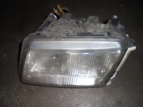 Φανάρι Εμπρός Αριστερό ΣΠΑΣΜΕΝΕΣ 2 ΒΑΣΕΙΣ ΑΝΩ για AUDI A3 (1996 - 2000) (8L)