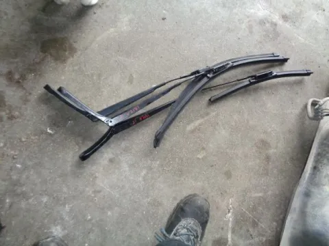 Μπράτσα Υαλοκαθαριστήρων (3 τεμάχια) για SEAT IBIZA (2008 - 2013) (6J) 1200 (CFWA) Diesel 75 TDI , (2013 - 2016) (6J) *Δ* Μπράτσα Υαλοκαθαριστήρων (3 τεμάχια) για SEAT IBIZA (2008 - 2013) (6J) 1200 (CFWA) Diesel 75 TDI , (2013 - 2016) (6J) *Δ*