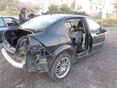Τροπέτο Αμάξι Κουφάρι Με Άξονα Πίσω Δισκόφρενα ABS για RENAULT MEGANE (2002 - 2005) (LM) (KM) (EM) (CM) (LM) Sedan - 4dr *ΔΒ* Τροπέτο Αμάξι Κουφάρι Με Άξονα Πίσω Δισκόφρενα ABS για RENAULT MEGANE (2002 - 2005) (LM) (KM) (EM) (CM) (LM) Sedan - 4dr *ΔΒ*