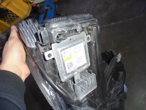 Φανάρι Εμπρός Αριστερό XENON για AUDI A1 (2010 - 2015) - 